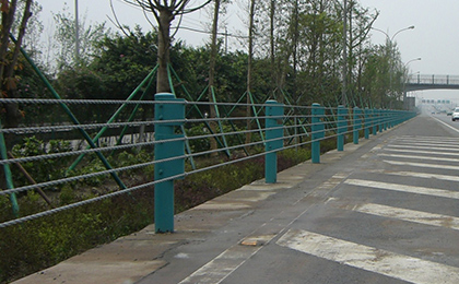 公路缆索护栏